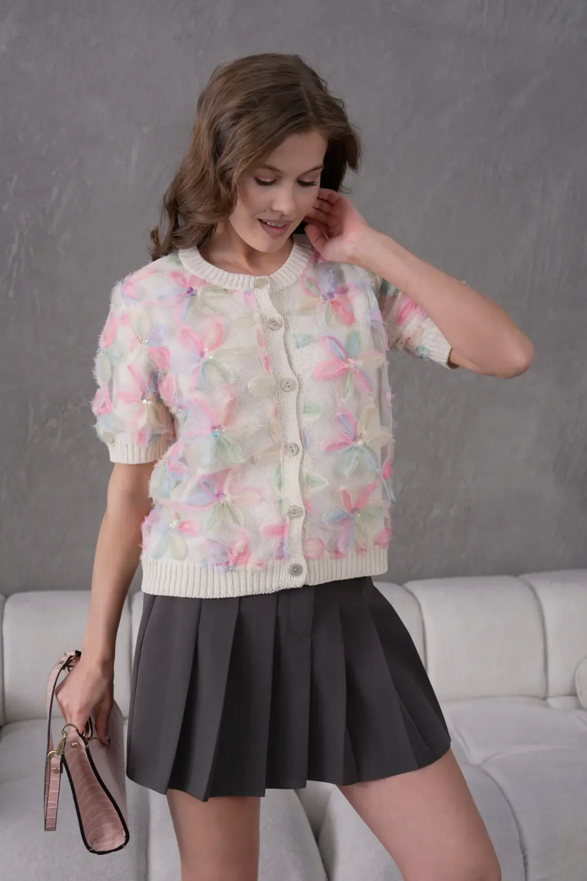 8513 Kadın %100 Pamuk Bisiklet Yaka Düğmeli Dantel Detaylı Triko Hırka