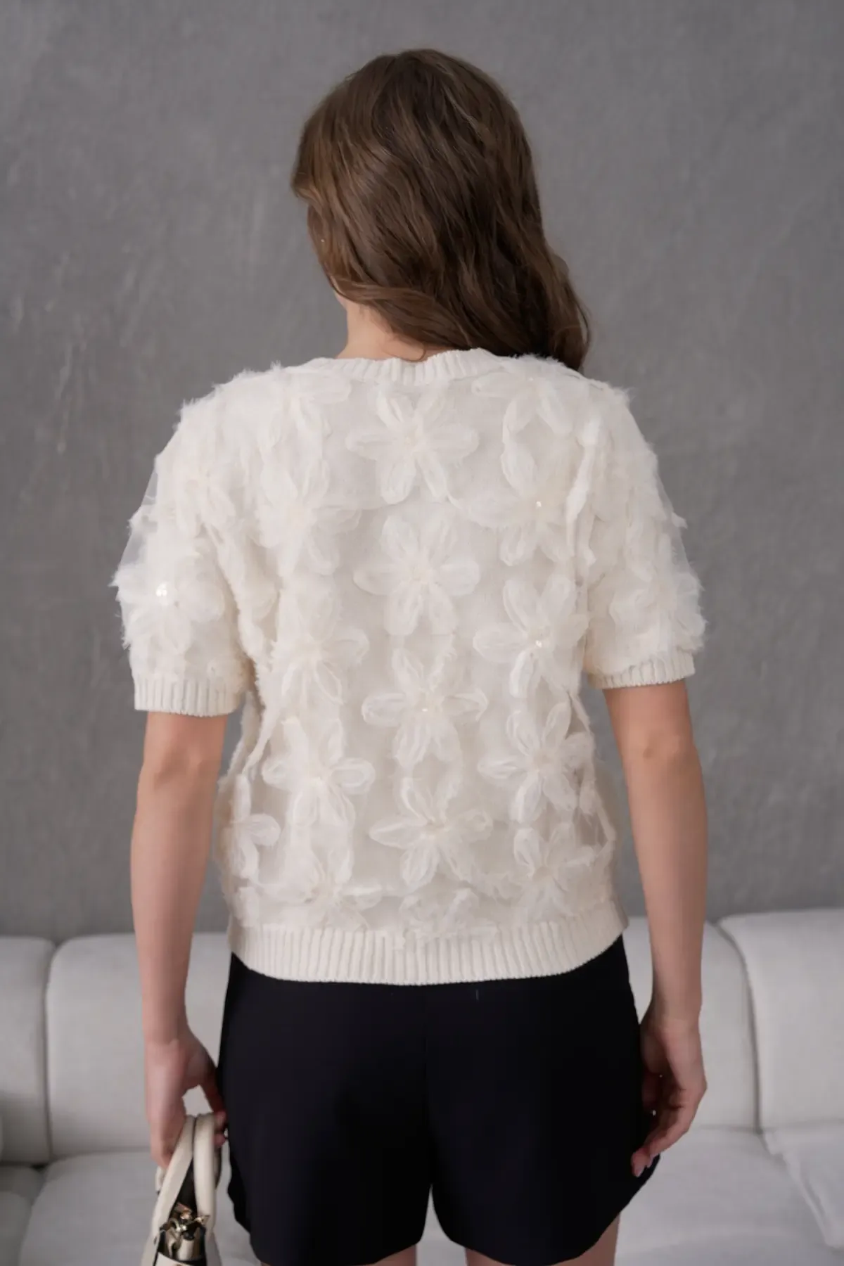 8513 Kadın %100 Pamuk Bisiklet Yaka Düğmeli Dantel Detaylı Triko Hırka