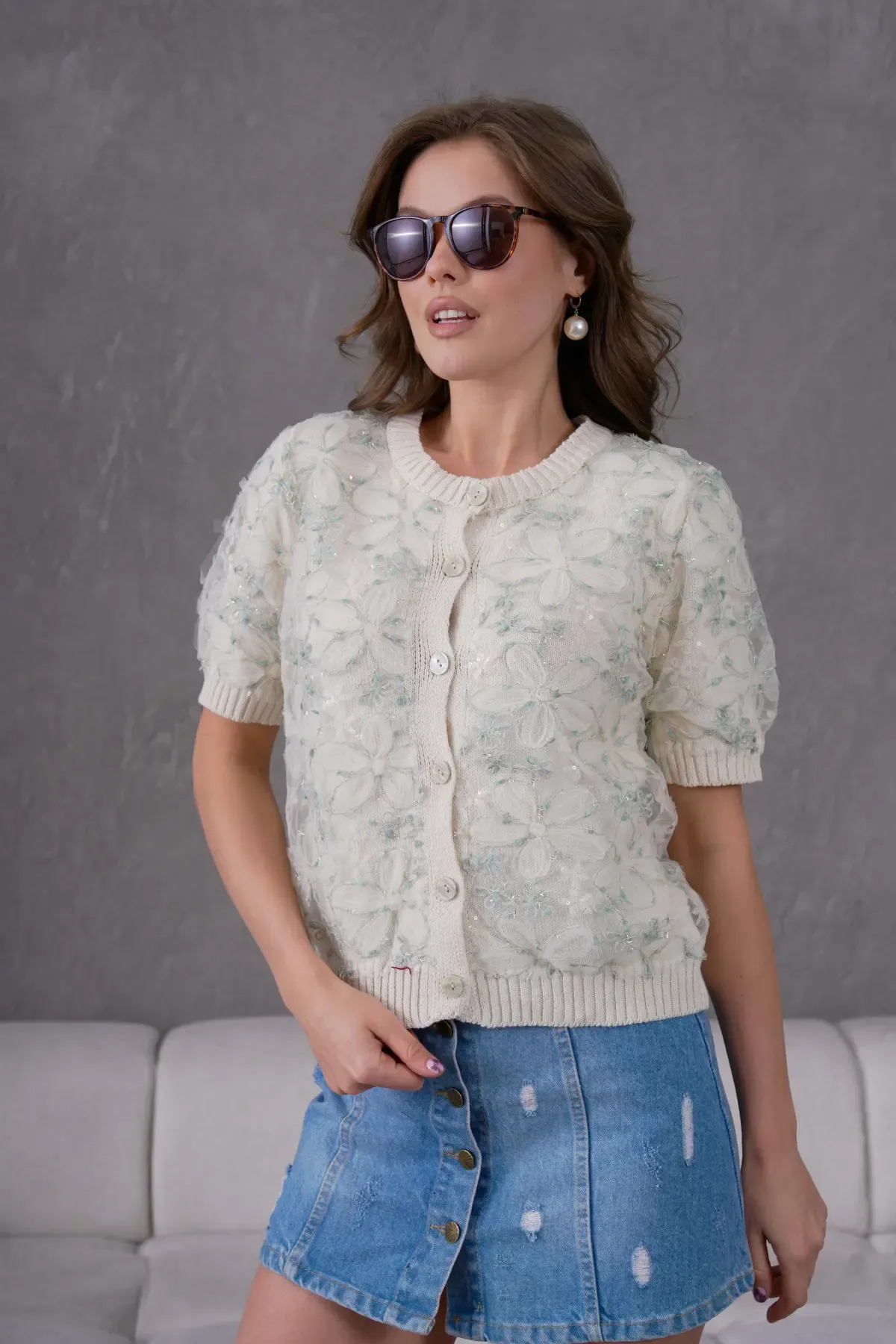 8514 Kadın %100 Pamuk Bisiklet Yaka Düğmeli Dantel Detaylı Triko Hırka