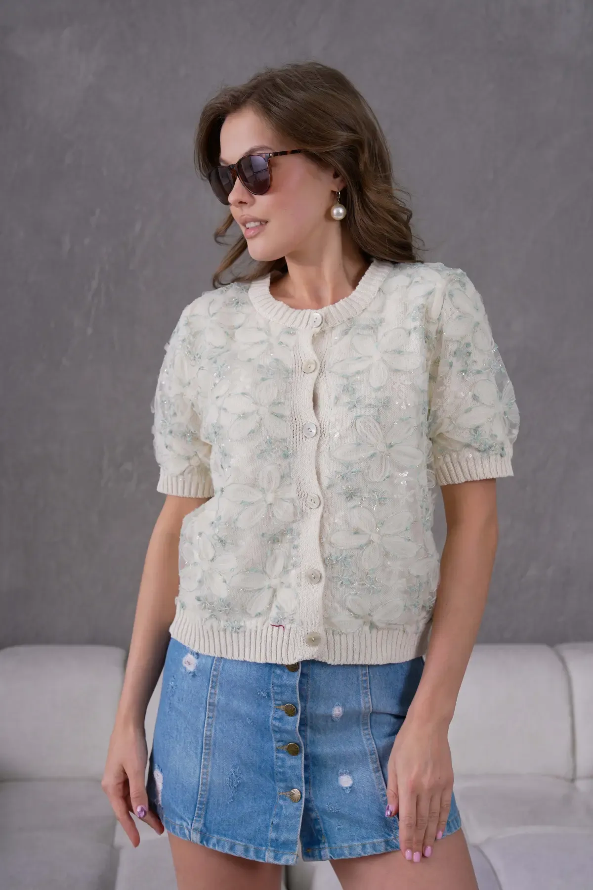 8514 Kadın %100 Pamuk Bisiklet Yaka Düğmeli Dantel Detaylı Triko Hırka