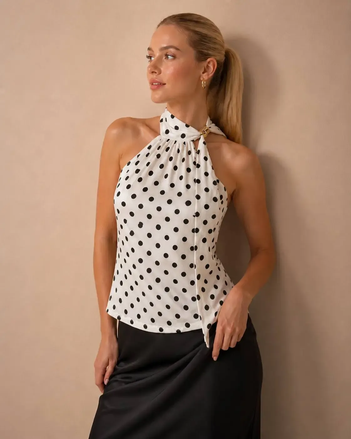 Kadın Fular Detay Puantiyeli Kolsuz Slimfit Örme Bluz 26054