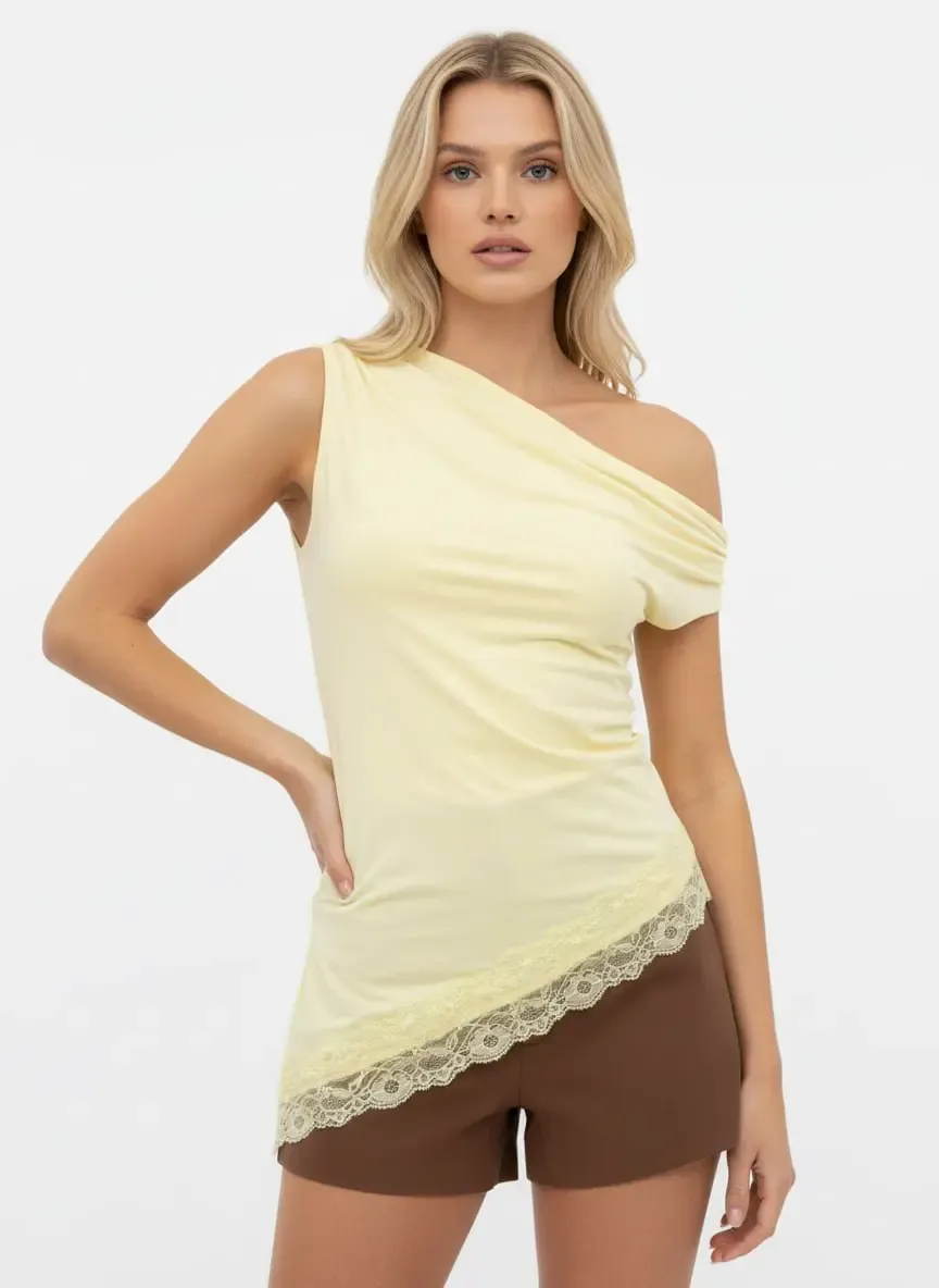 Kadın Kayık Yaka Asimetrik Kesim Dantel Detay Tasarım Slim Fit Modal Bluz 26001