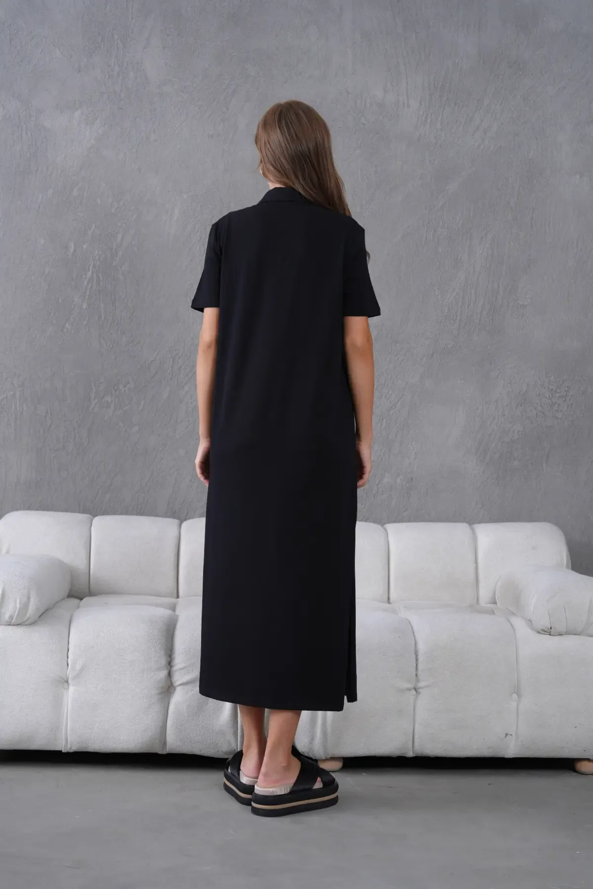 Polo Yaka Kısa Kol Yırtmaçlı Salaş Penye Elbise