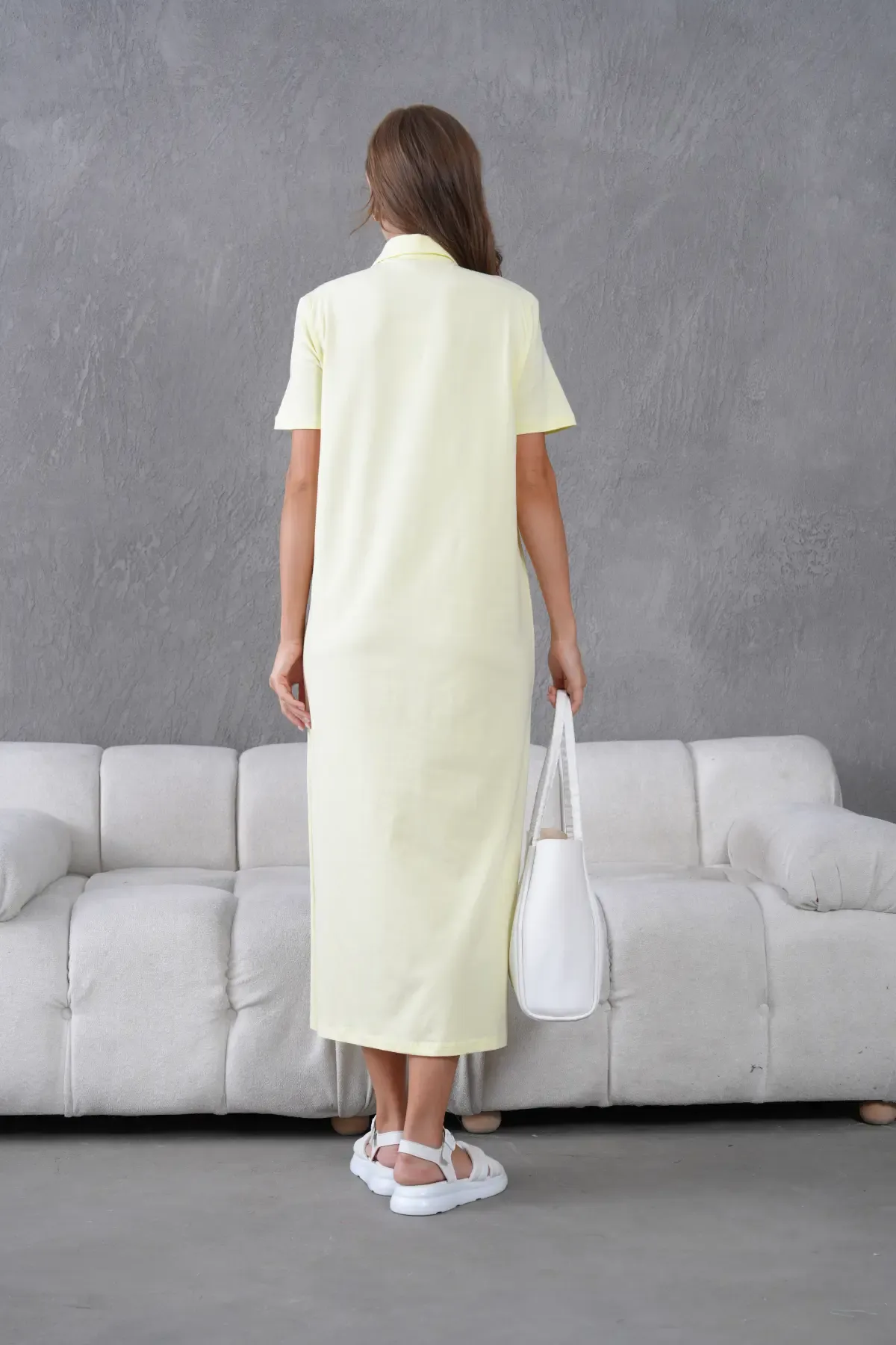 Polo Yaka Kısa Kol Yırtmaçlı Salaş Penye Elbise