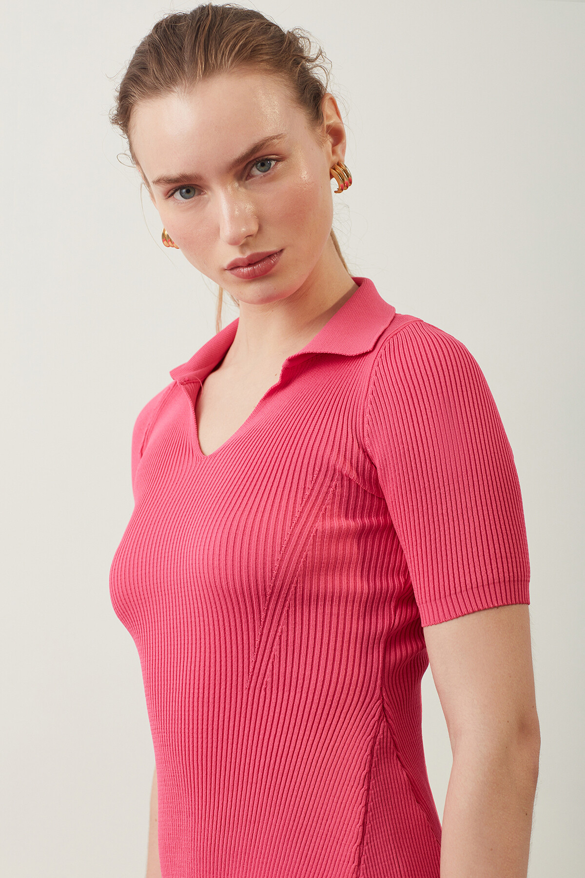 Polo Yaka Kısa Elbise