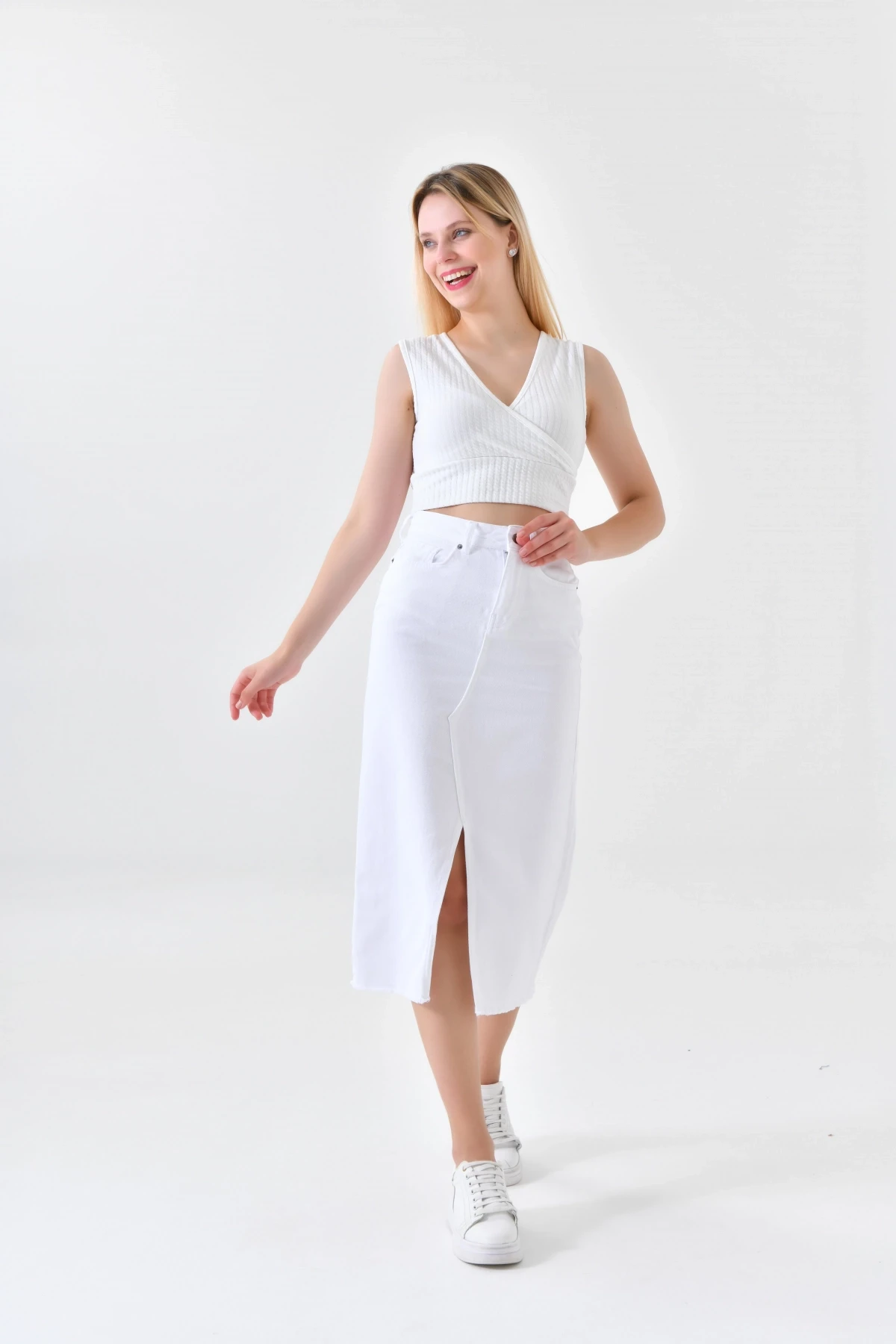 Beyaz Yırtmaçlı Kot Etek