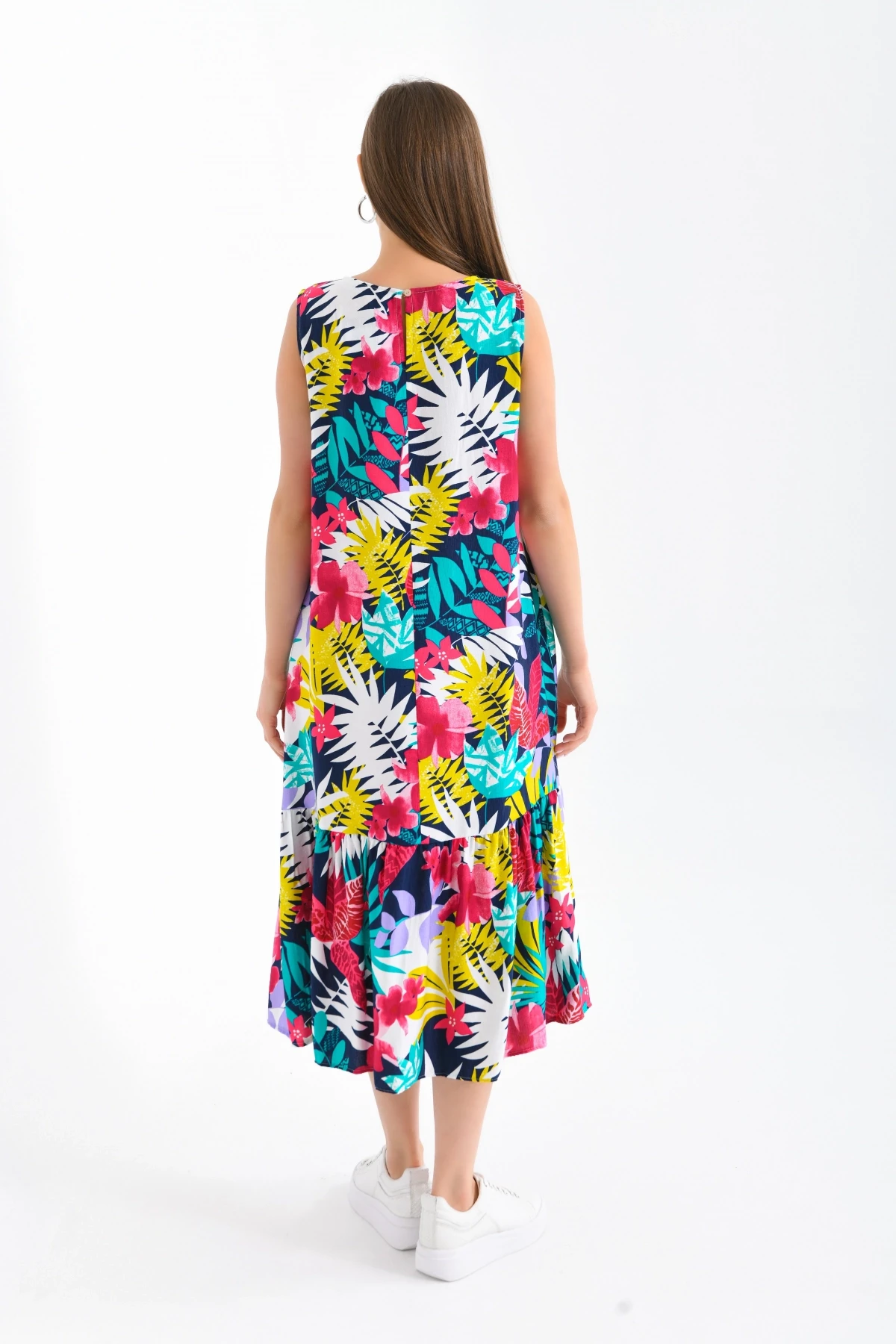 Eteği Fırfırlı Desenli Kolsuz Elbise