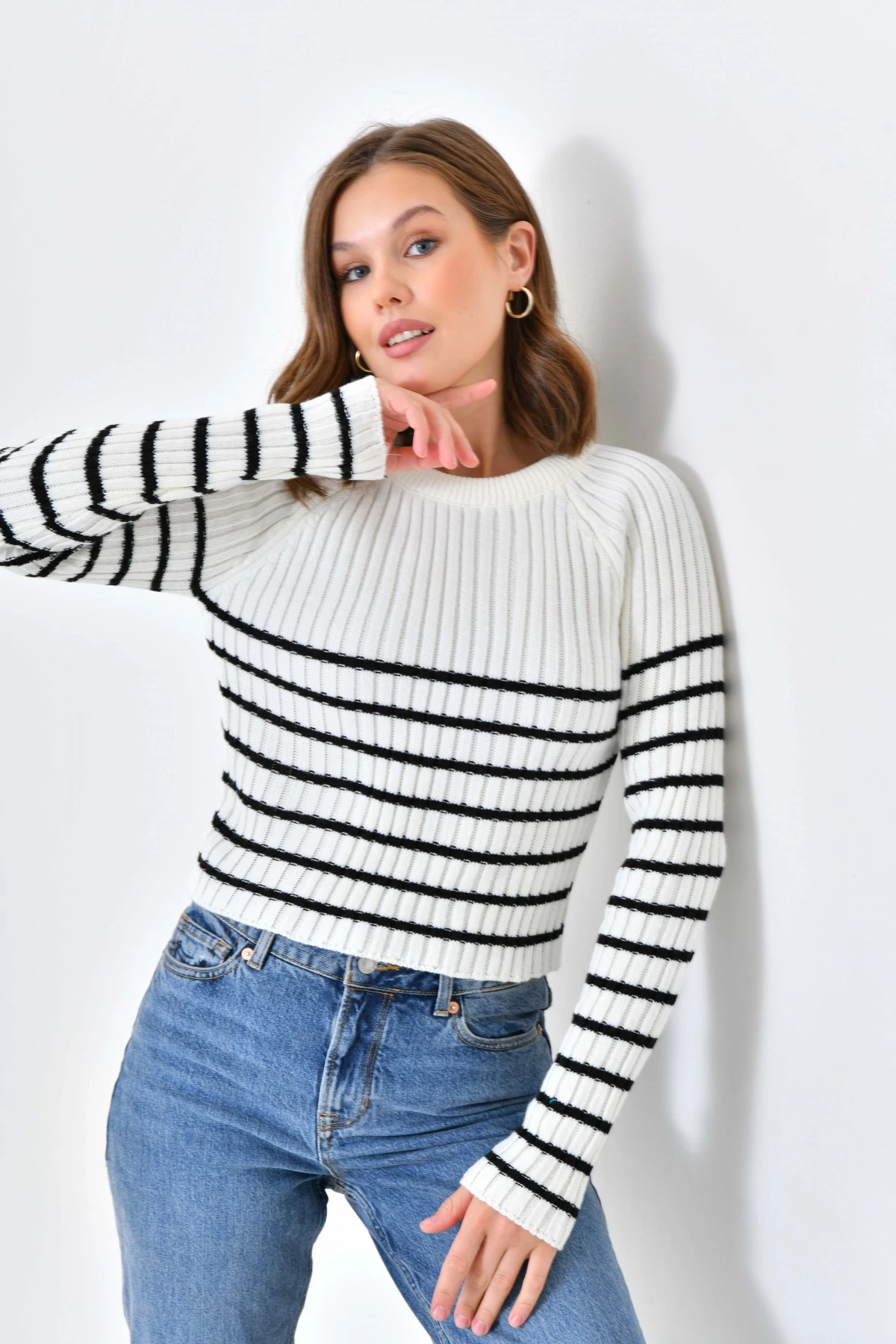 Bisiklet Yaka Çizgili Uzun Kollu Triko Kazak