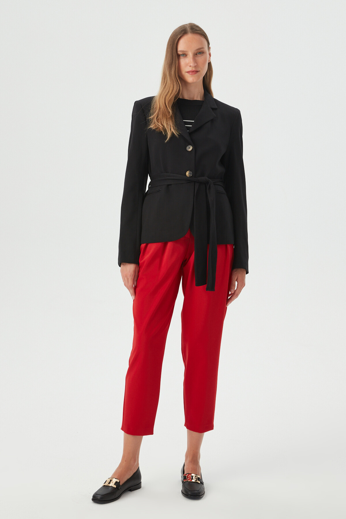 Kadın Siyah Kuşak Detaylı Blazer Ceket