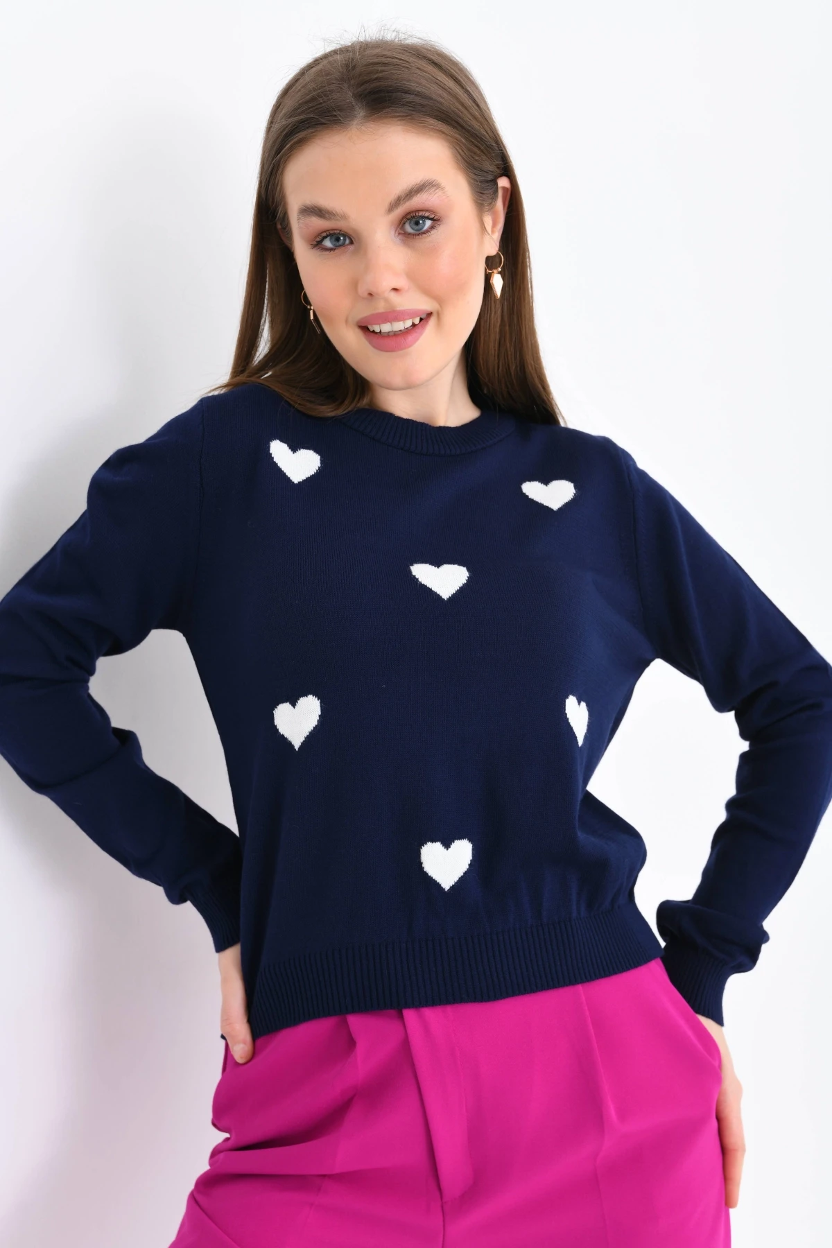 Bisiklet Yaka Kalp Desenli Triko Kazak