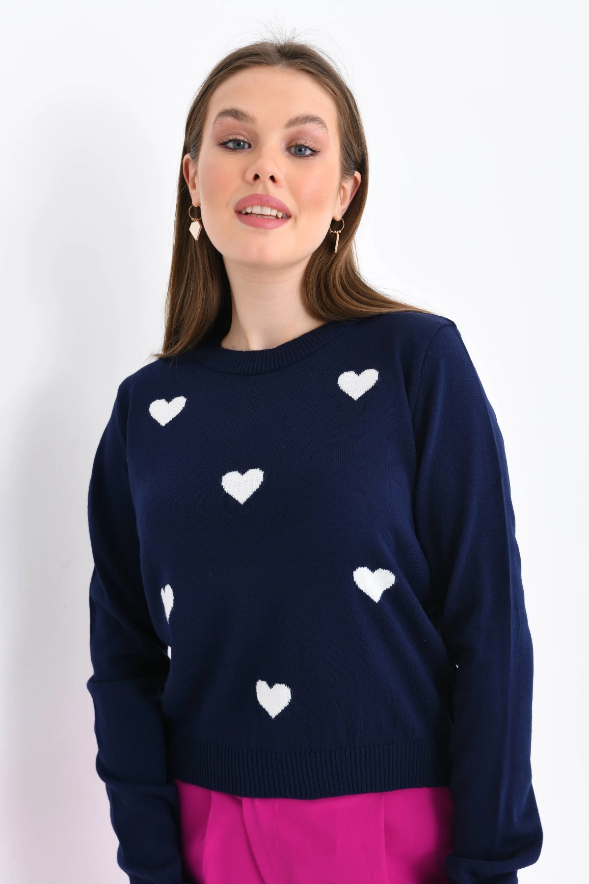 Bisiklet Yaka Kalp Desenli Triko Kazak