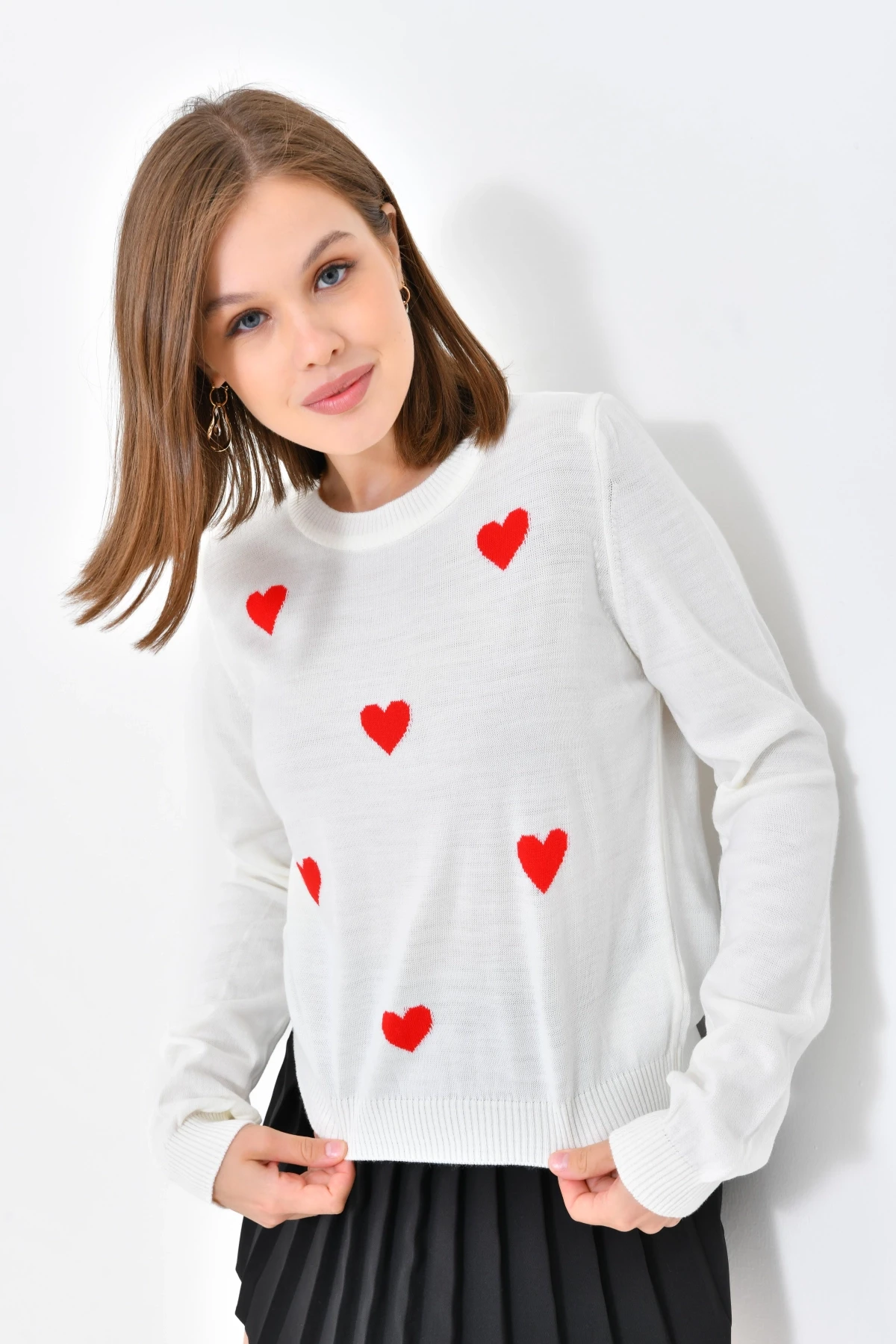 Bisiklet Yaka Kalp Desenli Triko Kazak