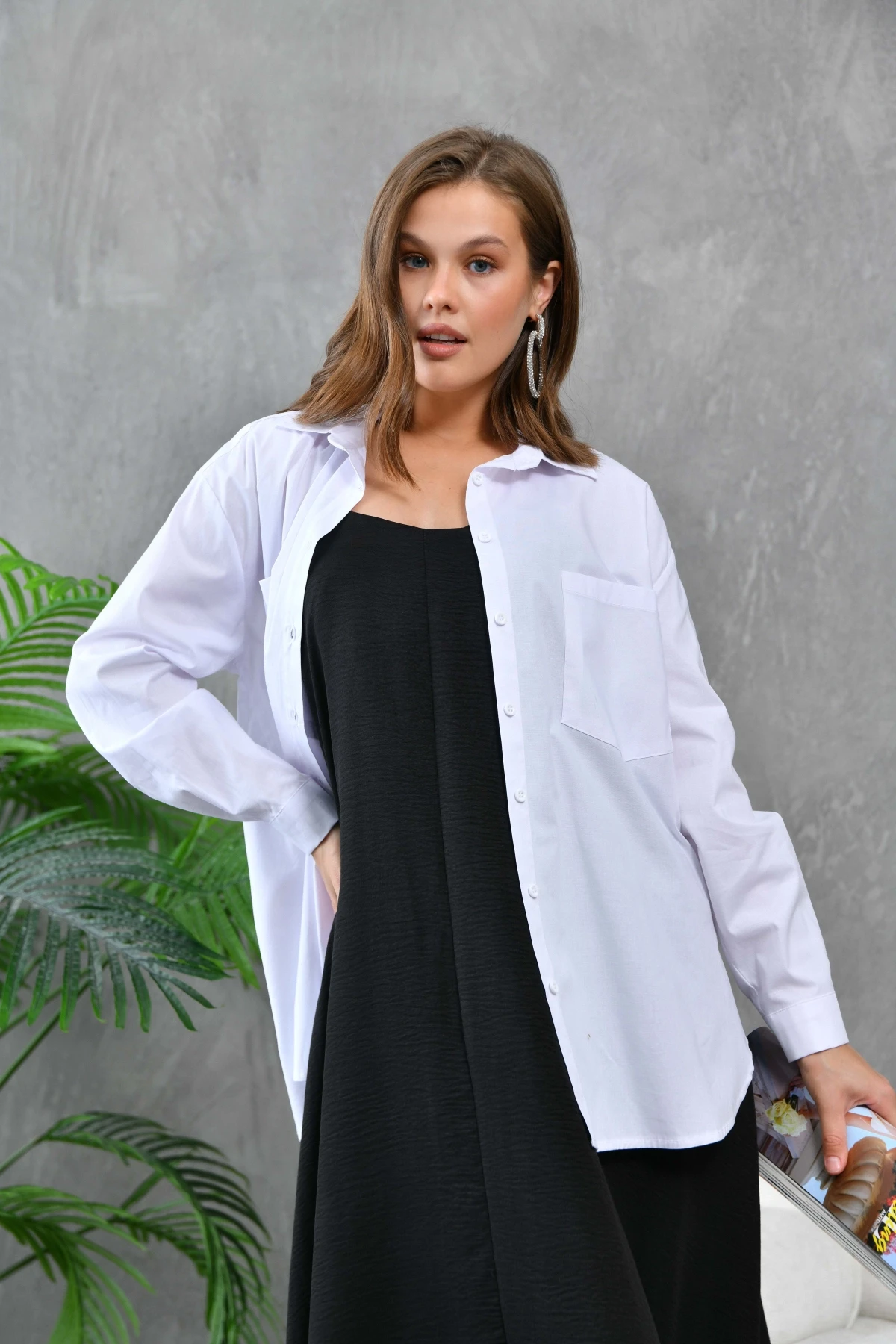 Kadın Beyaz Cep Detay Oversize Uzun Poplin Gömlek