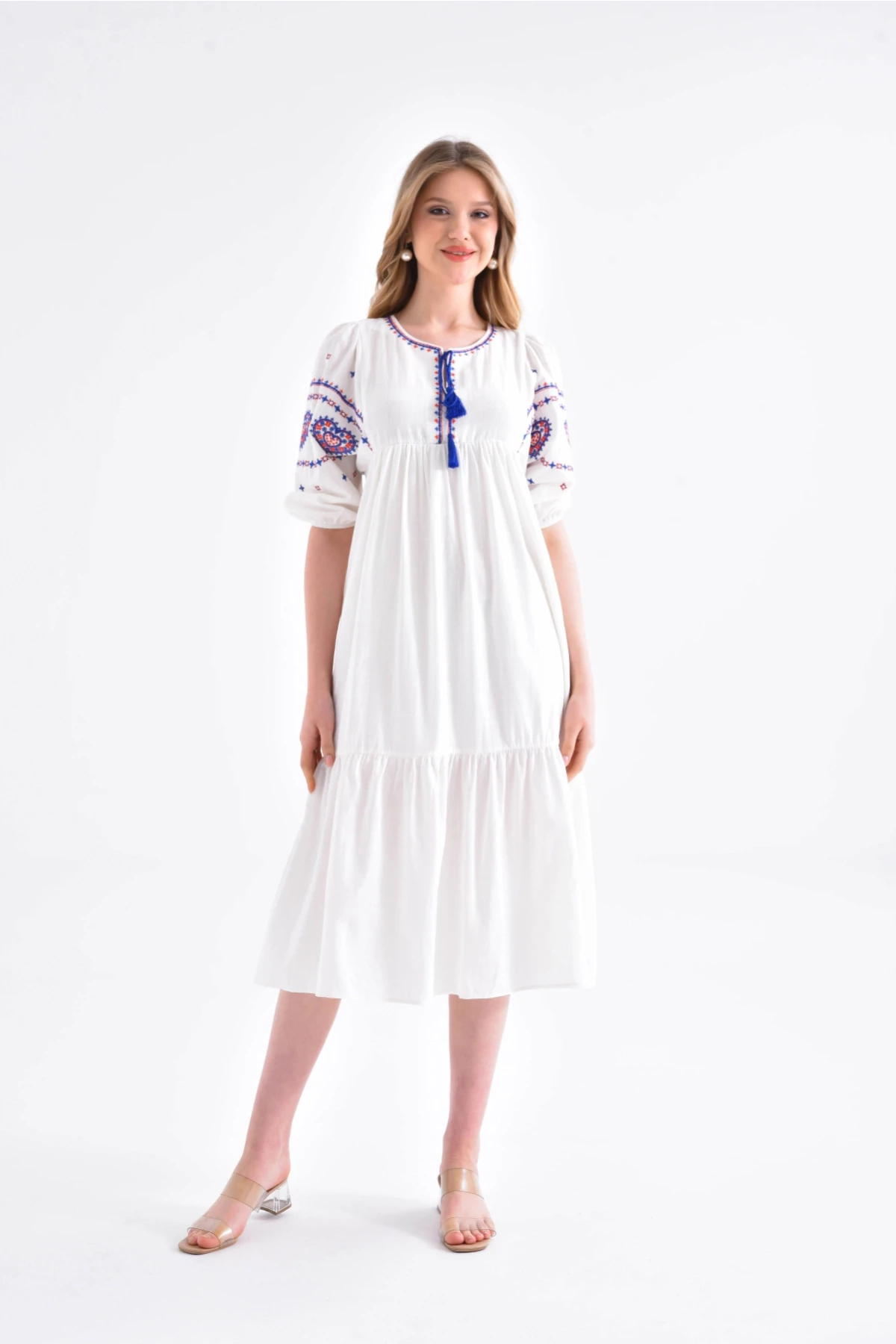 Kadın Ekru Nakışlı Etnik Desen Otantik Astarlı Elbisde