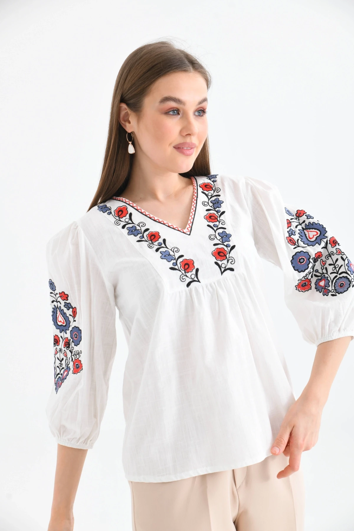 V Yaka Nakış Detay Salaş Bluz