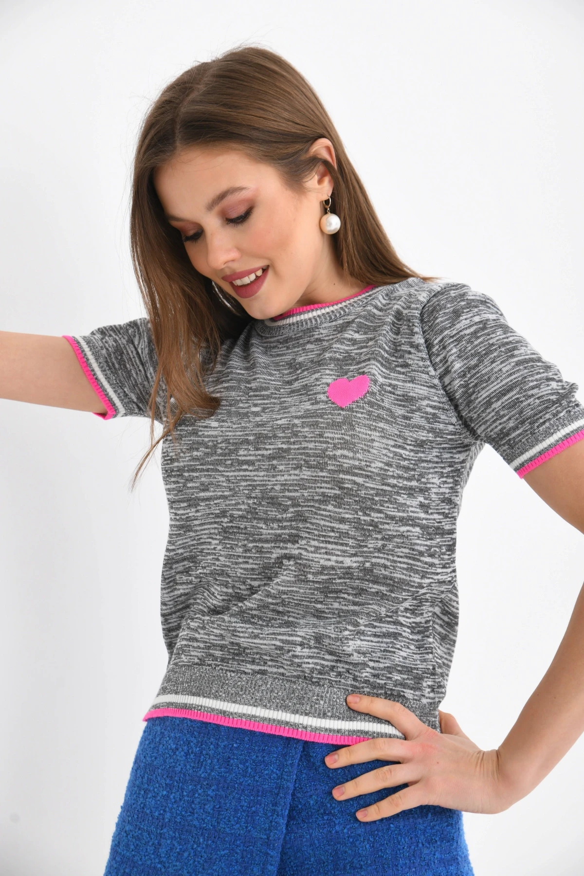 Gri-Turkuaz Kalp Desenli Kısa Kol Mevsimlik Kazak