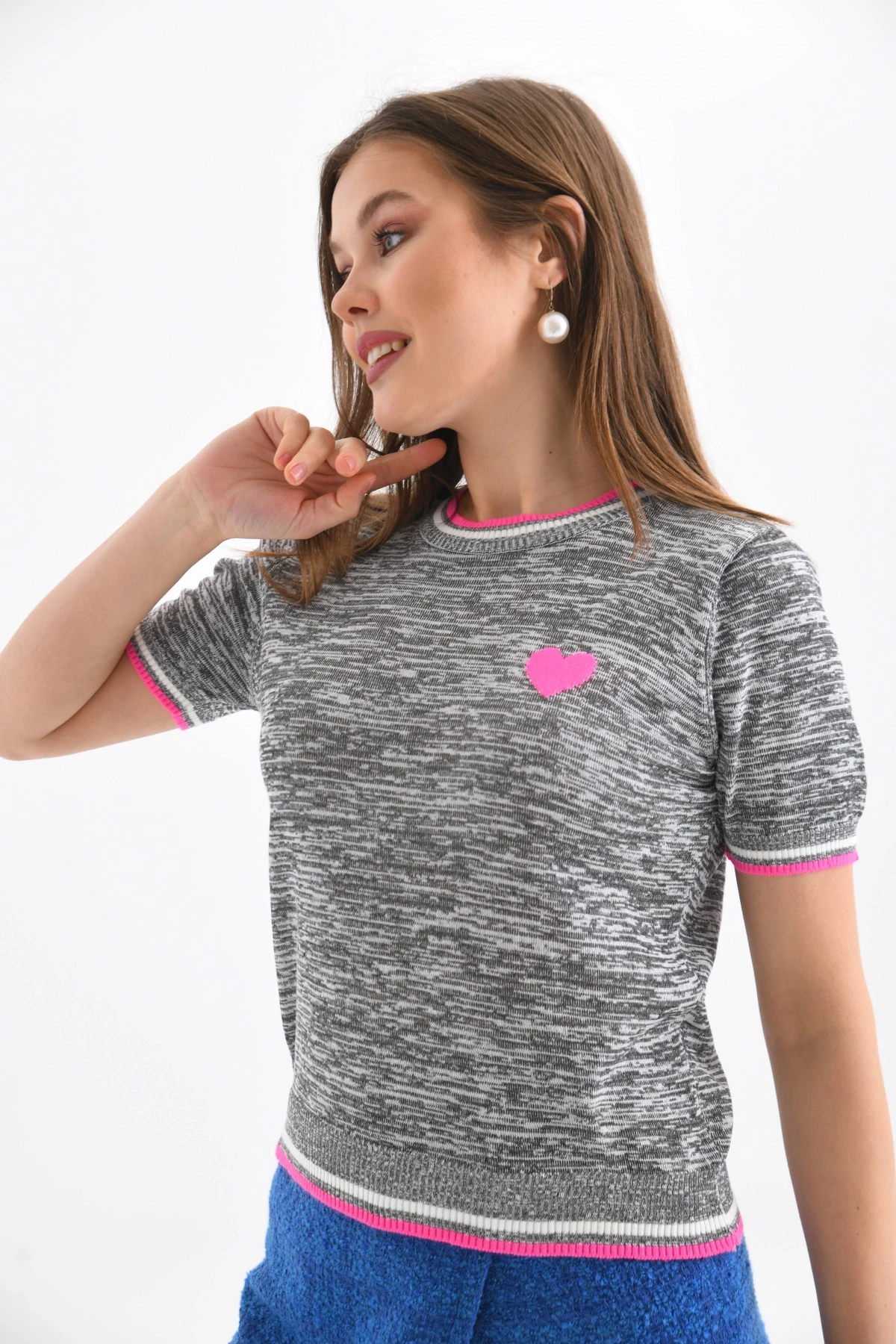 Gri-Turkuaz Kalp Desenli Kısa Kol Mevsimlik Kazak