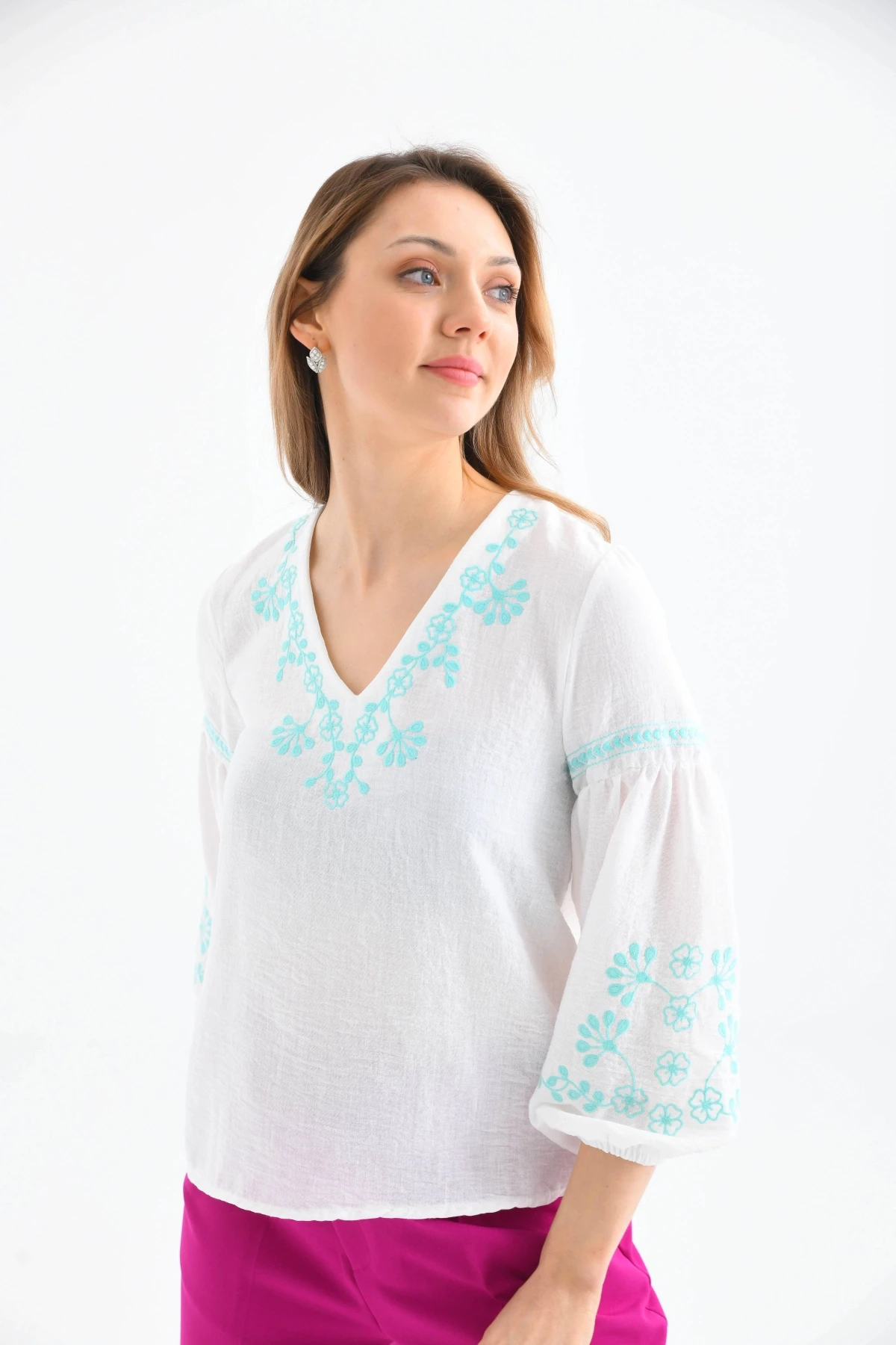 V Yaka Nakış Detay Salaş Bluz