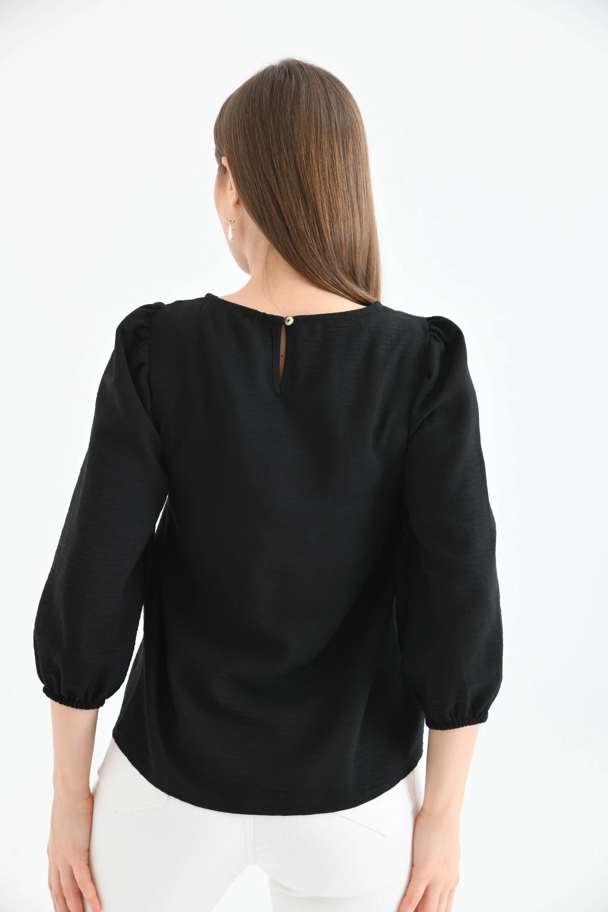 Kadın Siyah Bisiklet Yaka Balon Kol Nakışlı Aerobin Dokuma Bluz