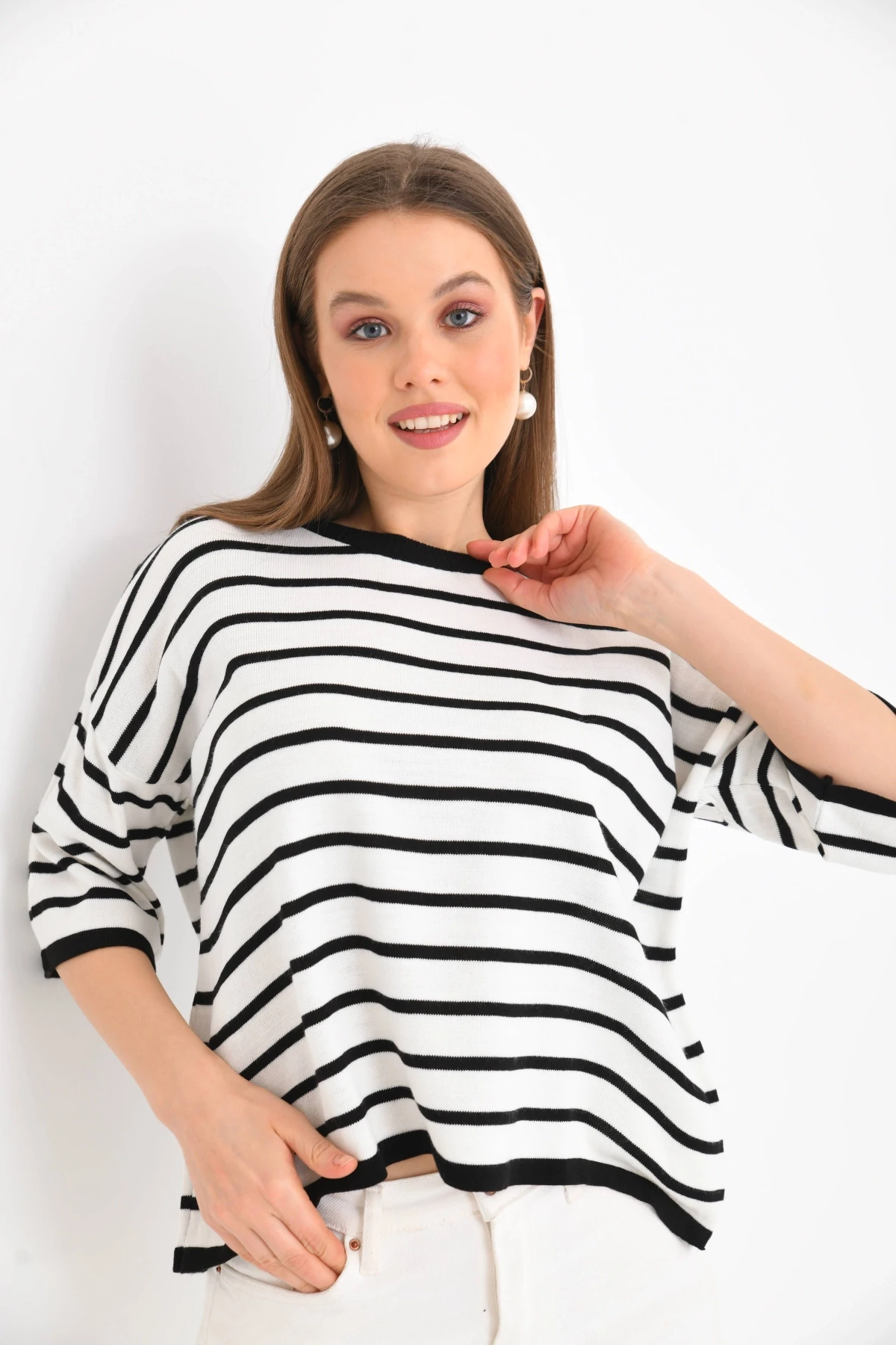 Siyah Çizgili Bisiklet Yaka Mevsimlik Salaş Triko Kazak