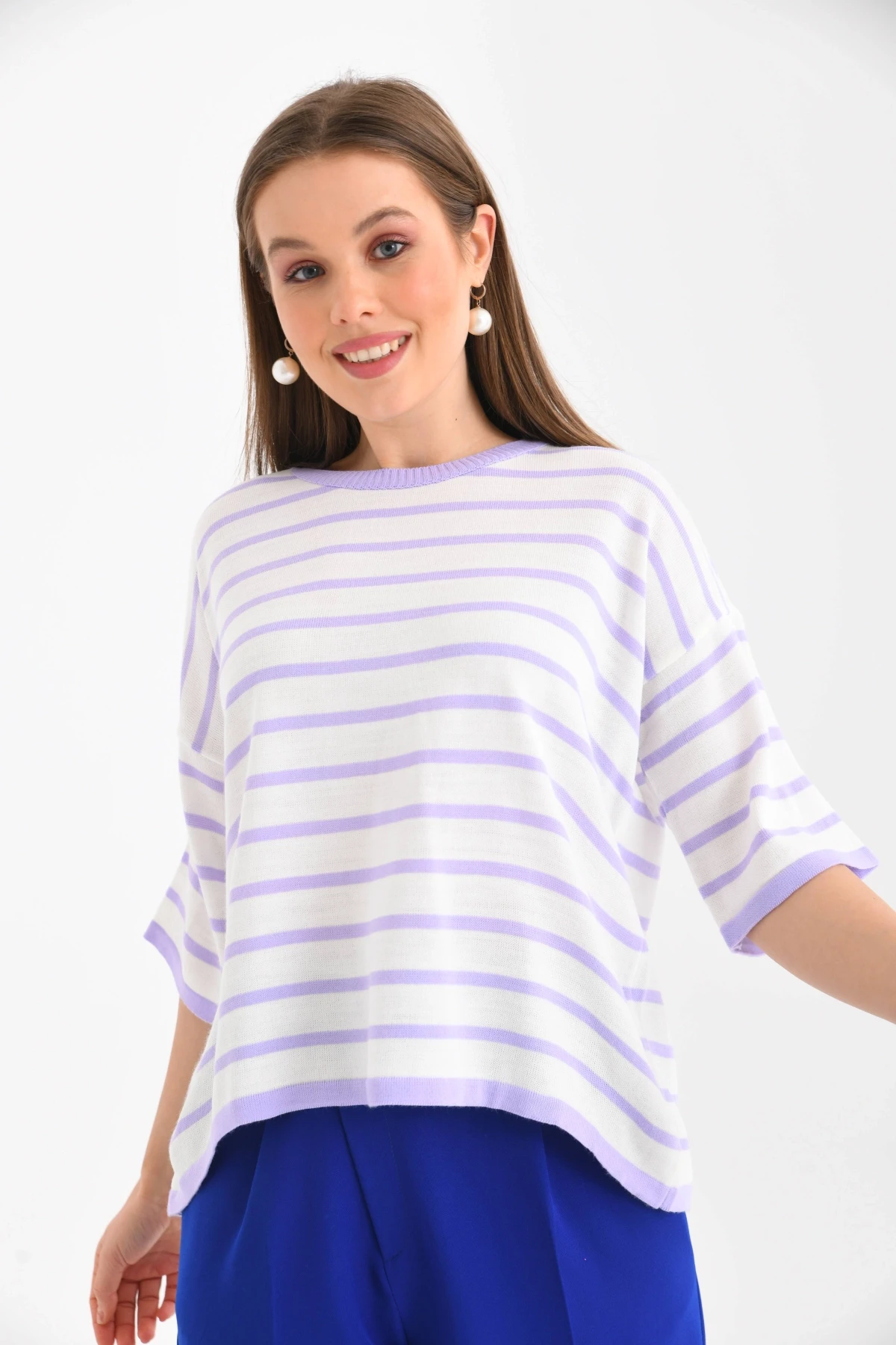 Siyah Çizgili Bisiklet Yaka Mevsimlik Salaş Triko Kazak