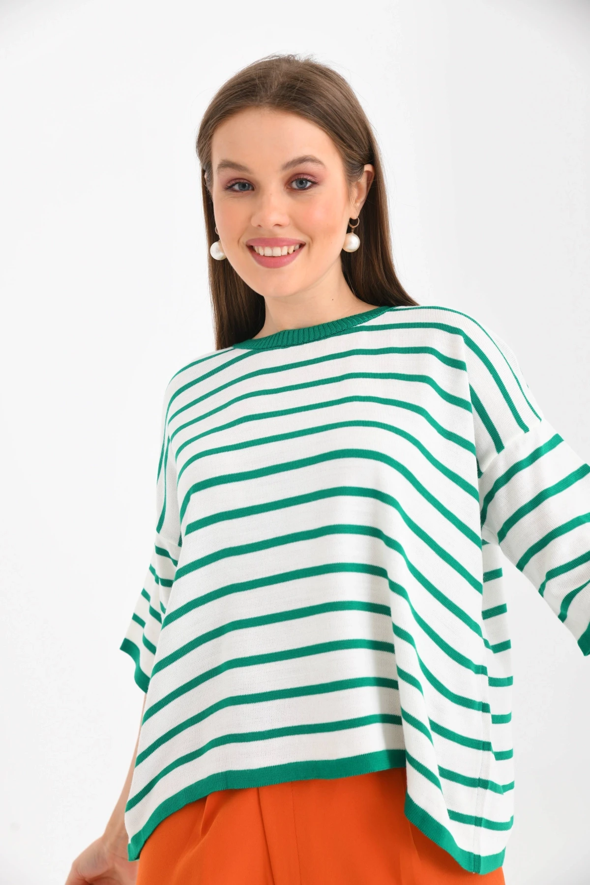 Siyah Çizgili Bisiklet Yaka Mevsimlik Salaş Triko Kazak