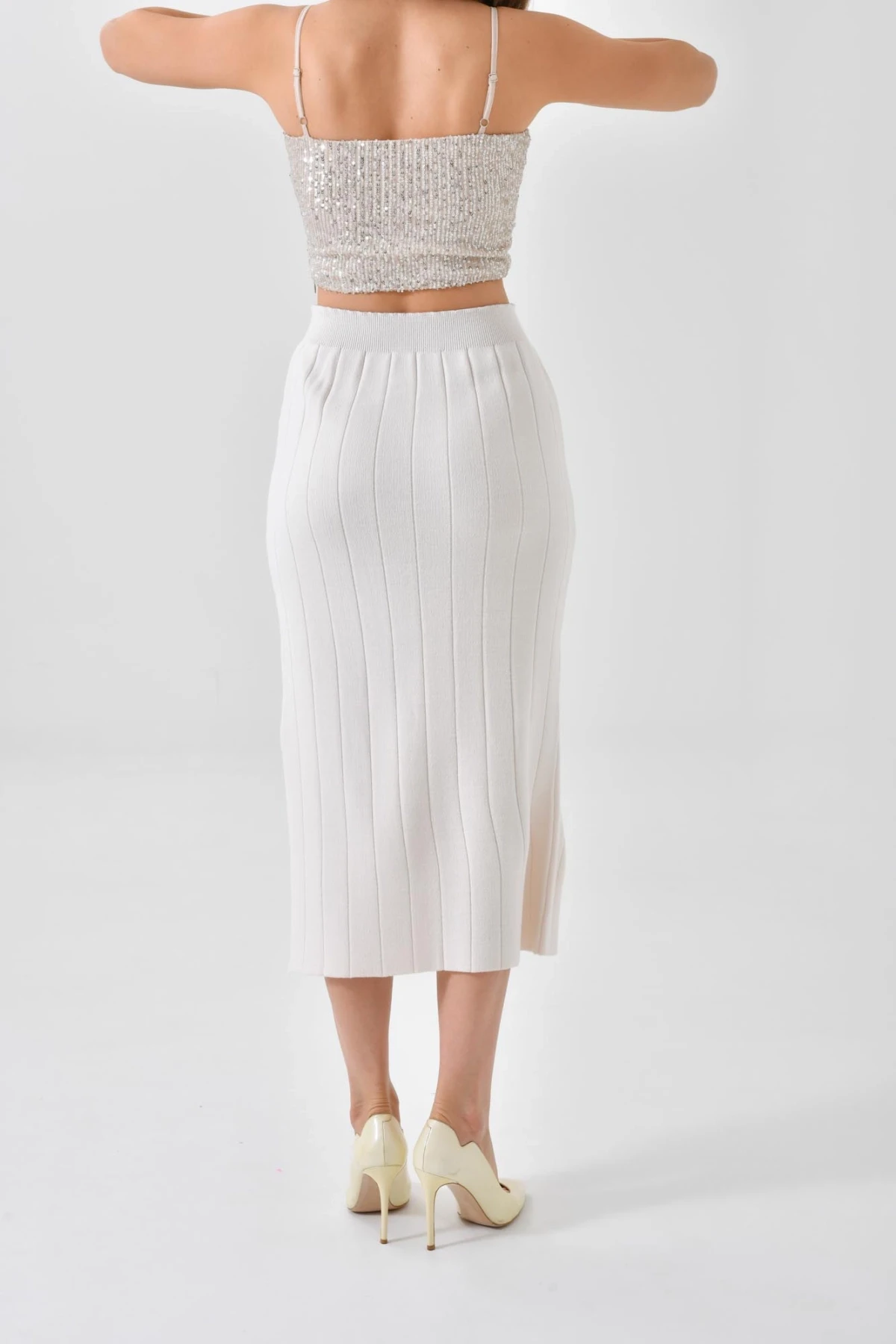 Uzun Yırtmaçlı Kalem Triko Etek