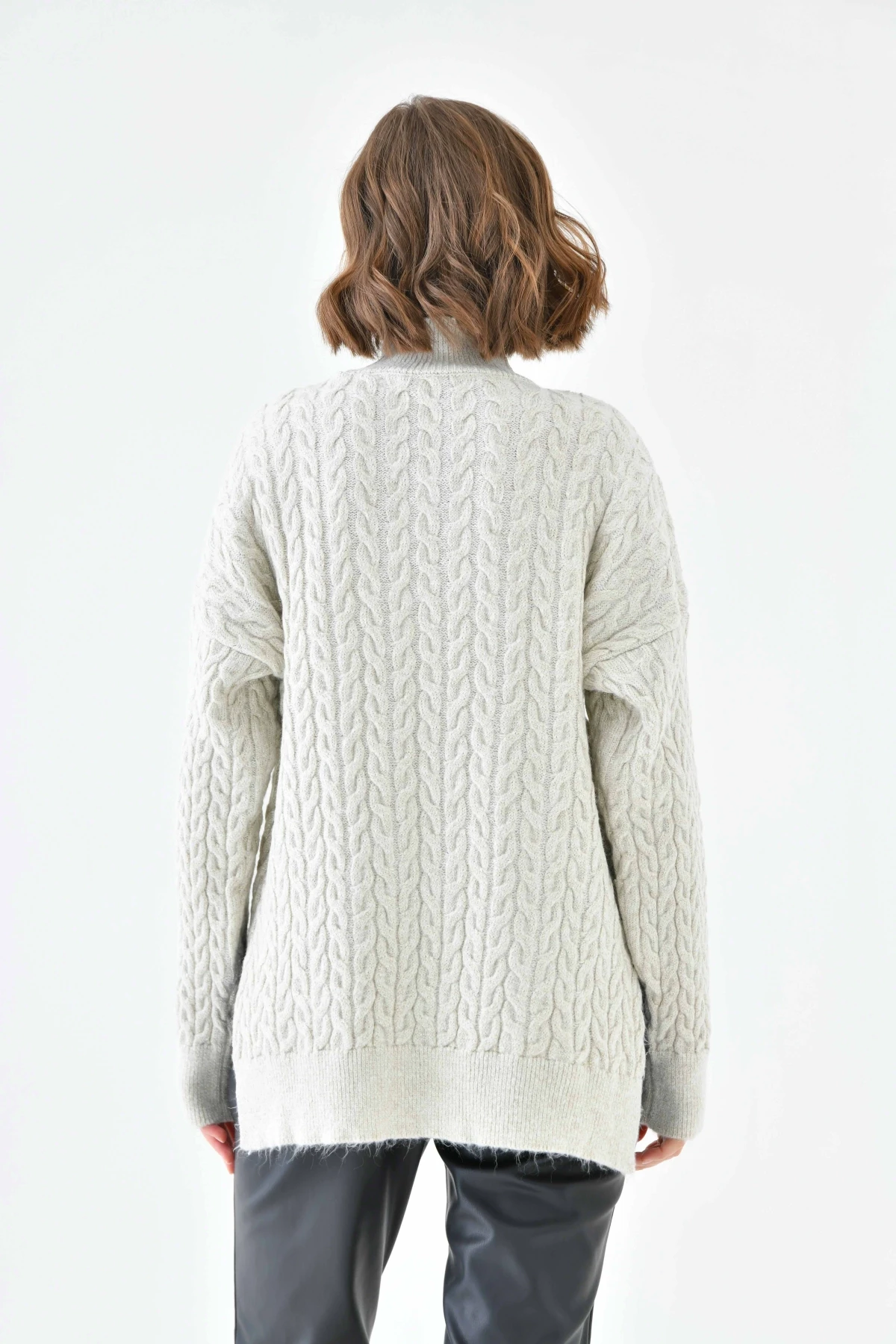 Kadın Yarım Balıkçı Yırtmaçlı Salaş Triko Kazak