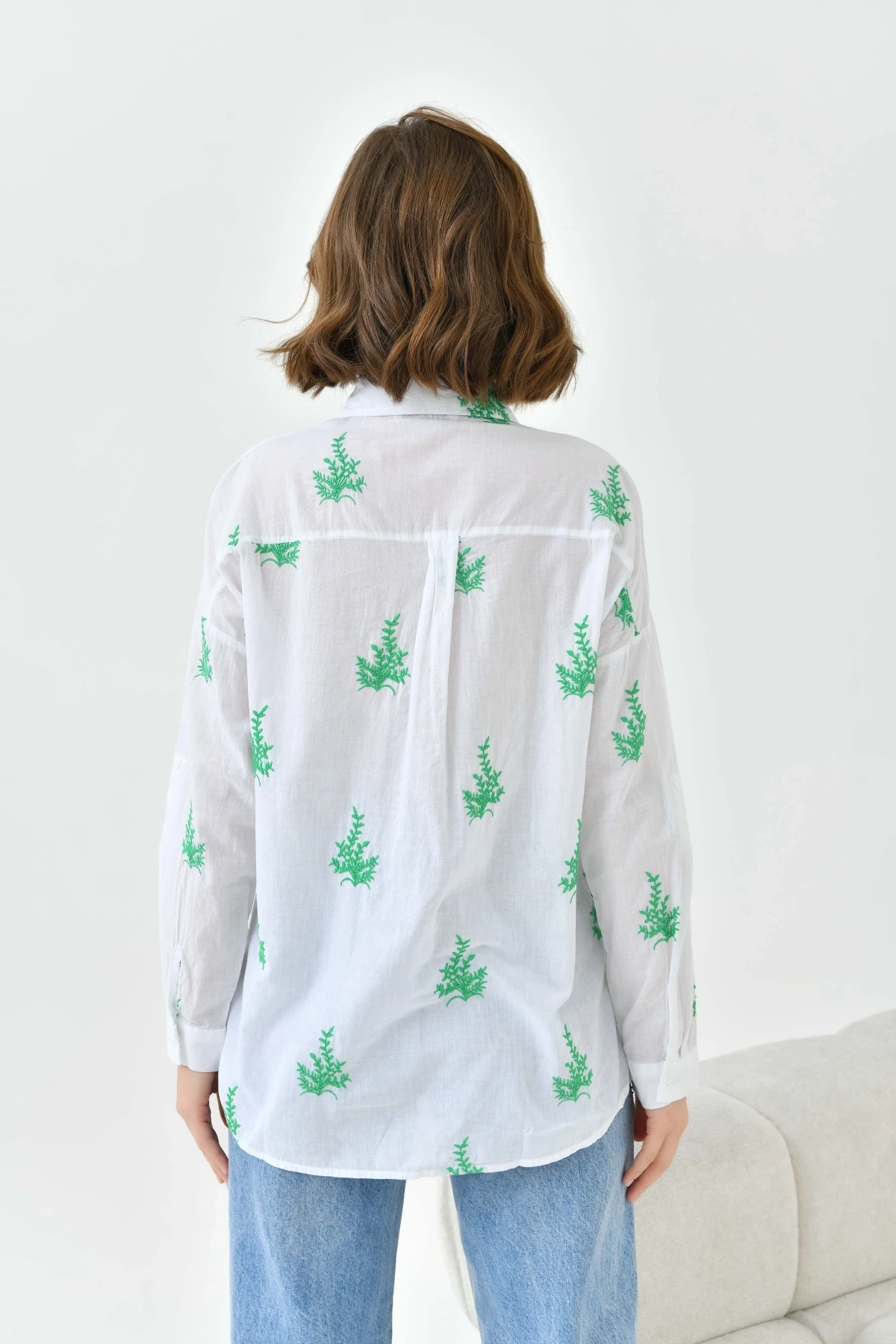 Kadın Yeşil Çiçek Nakış işlemeli İnce pamuk gömlek