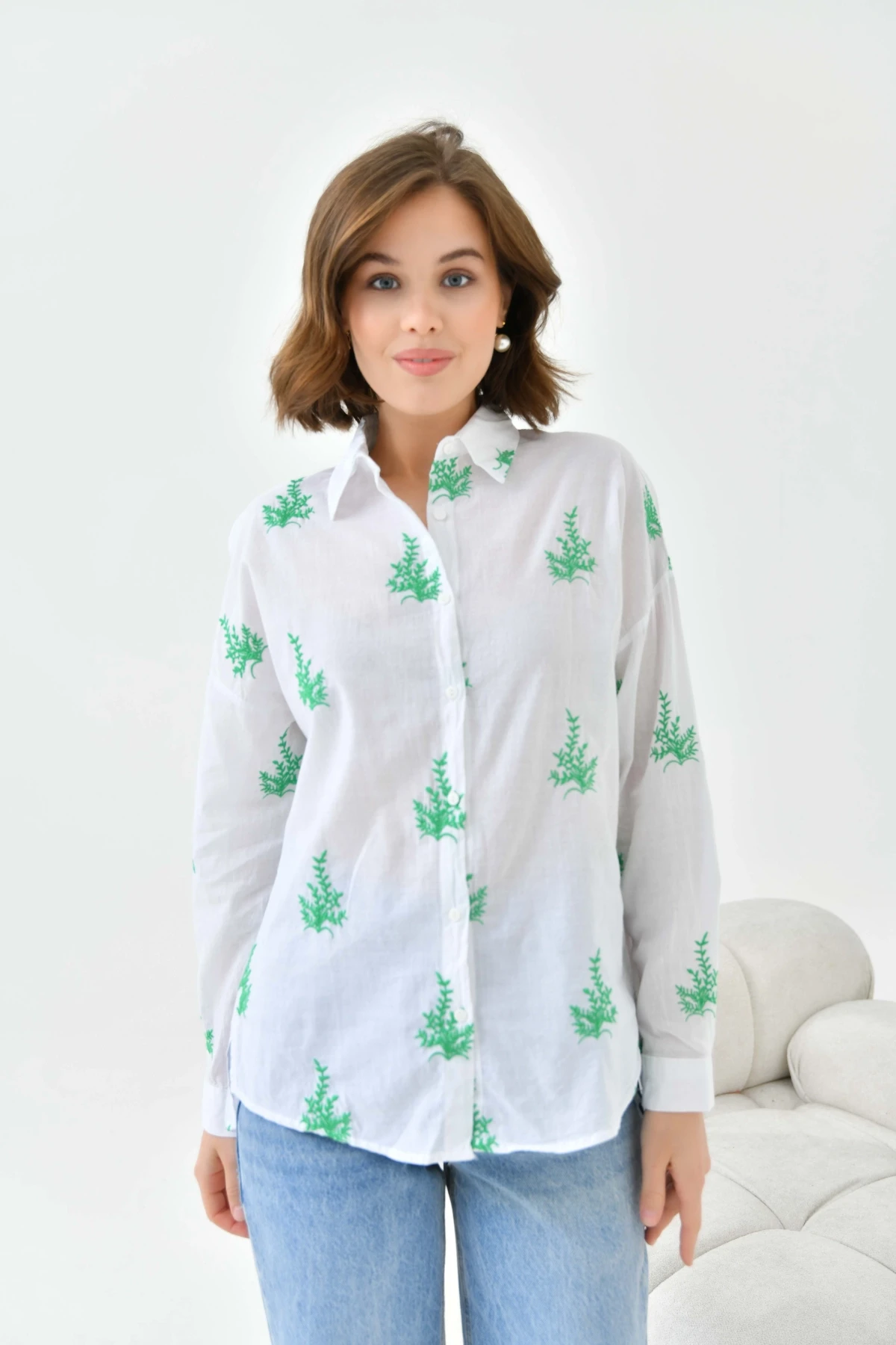 Kadın Yeşil Çiçek Nakış işlemeli İnce pamuk gömlek