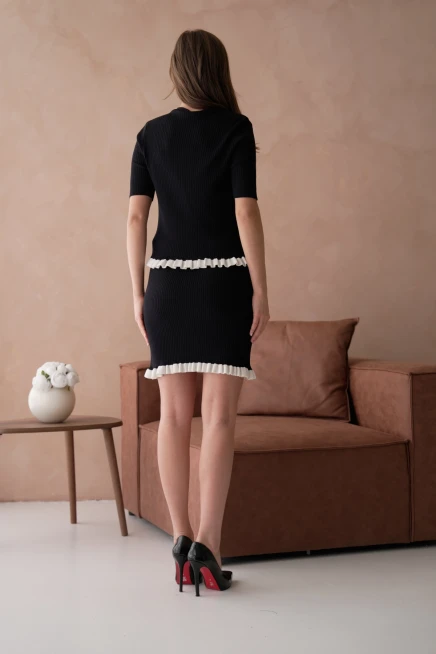 Aksesuar Detaylı Eteği Fırfırlı Bluz Etek İkili Triko Takım