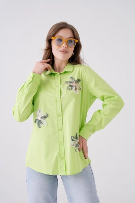 Gömlek Yaka Düğme Detaylı Aplikeli Dokuma Gömlek