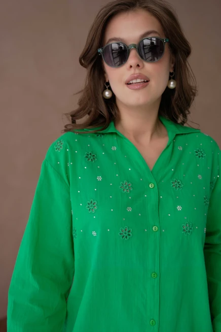Gömlek Yaka Taş İşlemeli Nakış Detay Dokuma Gömlek