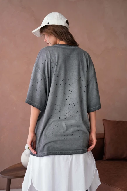 Delikli Salaş T-Shirt