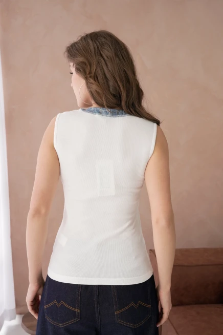 Düğmeli Kolsuz Slim T-Shirt