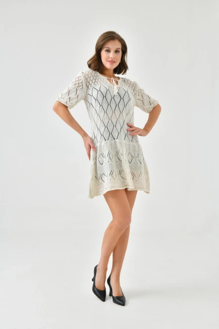 Bağlama Yakalı Ajurlu Kısa Kol Triko Elbise
