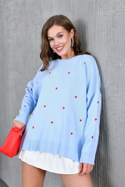 Kadın Bisiklet Yaka Kalp İşlemeli Yırtmaçlı Salaş Triko Kazak