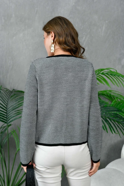 Kadın Düğme Detay Çizgili Triko HIrka