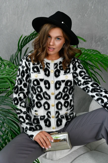 Kadın Düğme Detay Desenli Triko Hırka