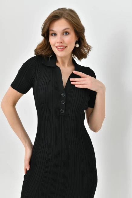 Polo Yaka Düğme Detaylı Uzun Triko Elbise