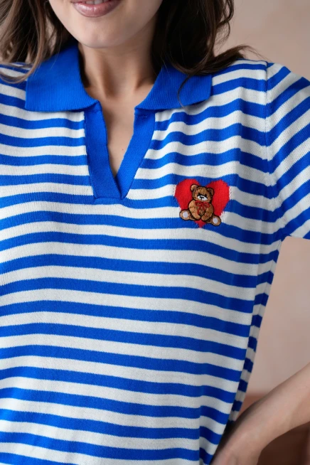 Polo Yaka Nakış Detaylı Çizgili Triko Kazak