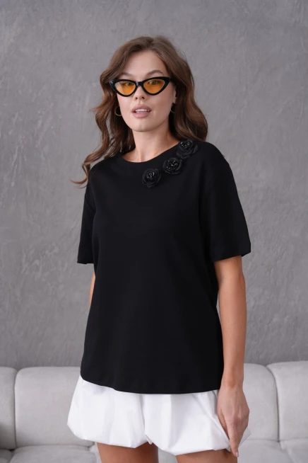 Gül Aksesuar Detaylı Likralı Basic T-Shirt