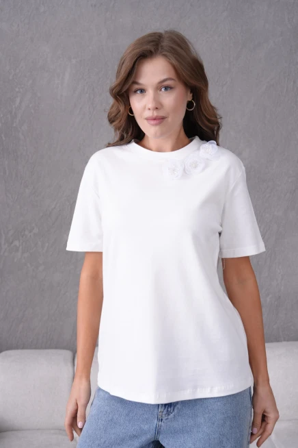Gül Aksesuar Detaylı Likralı Basic T-Shirt