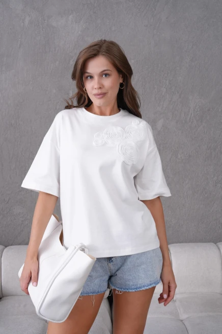 Kısa Kol Gül Detaylı Basic T-Shirt