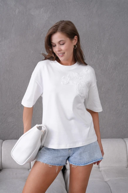 Kısa Kol Gül Detaylı Basic T-Shirt