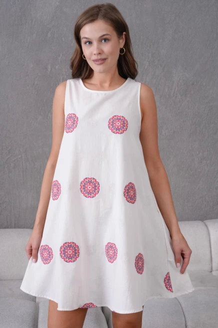 Nakış İşlemeli Kolsuz Yazlık Dokuma Çan Elbise
