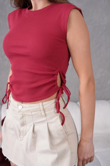 Yanları Büzgülü Kolsuz Slim Fit Kaşkorse Basic T-Shirt