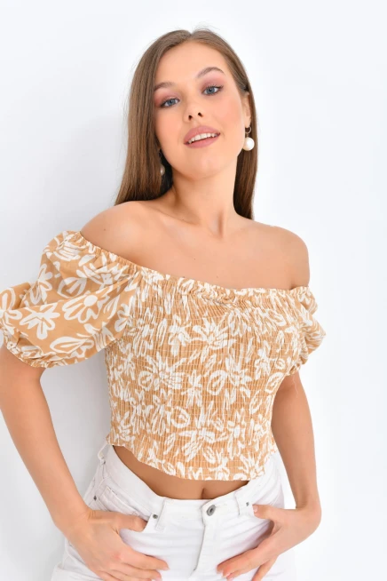 Womens Floral Patterned Gipe Detail Balloon Sleeve Blouse