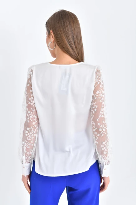 Kare Yaka Kolları Tül Detaylı Dokuma Bluz
