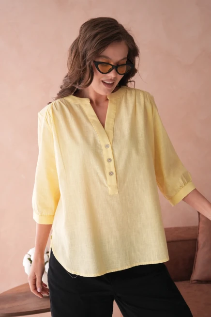 V Yaka Düğme Detaylı Dokuma Bluz
